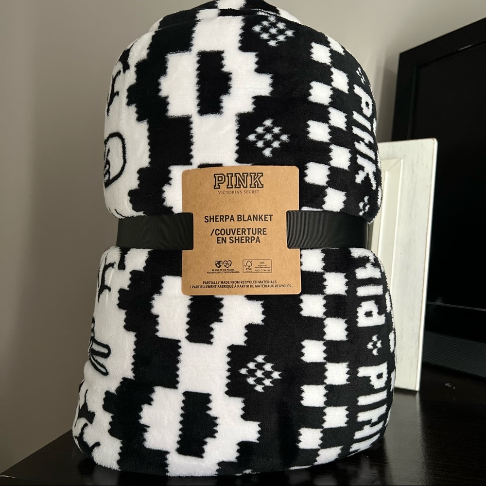 NWT SHERPA BLANKET BY PINK VICTORIA’S SECRET